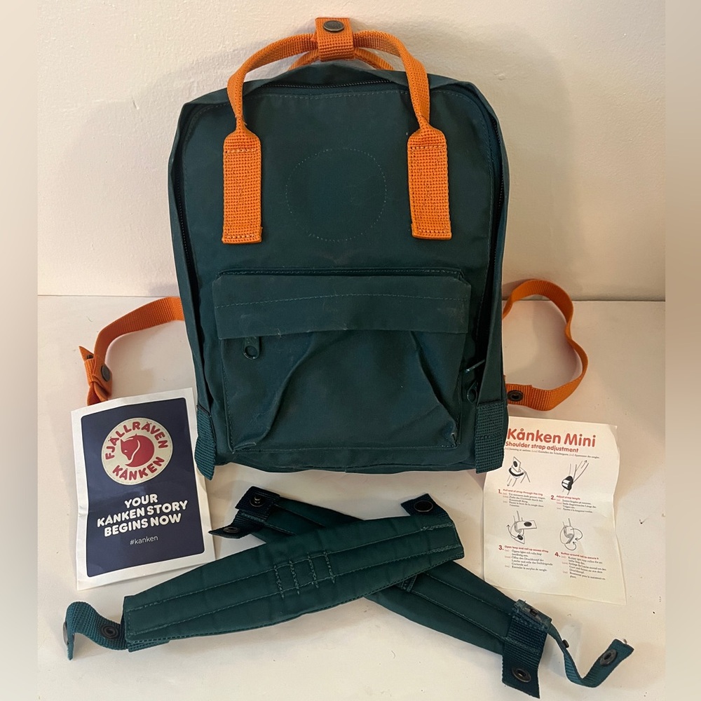 Fjallraven Kånken Mini Backpack w/ Strap Pads